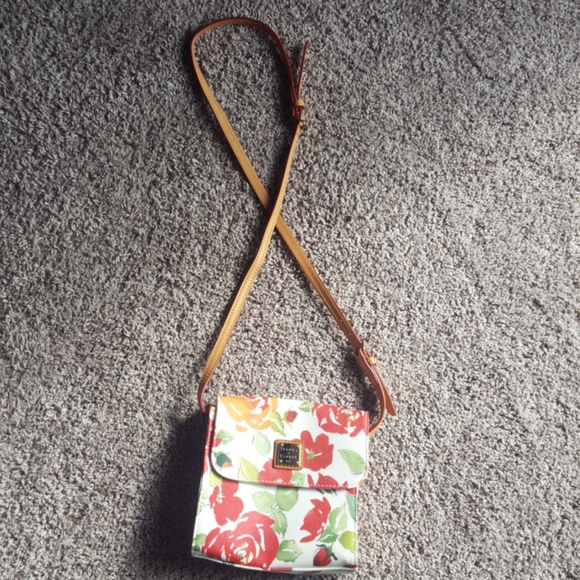 NEW dooney & Bourke crossbody - Picture 1 of 8